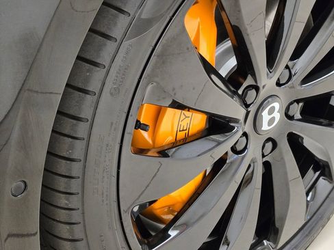 New 2025 Bentley Continental GT image 18