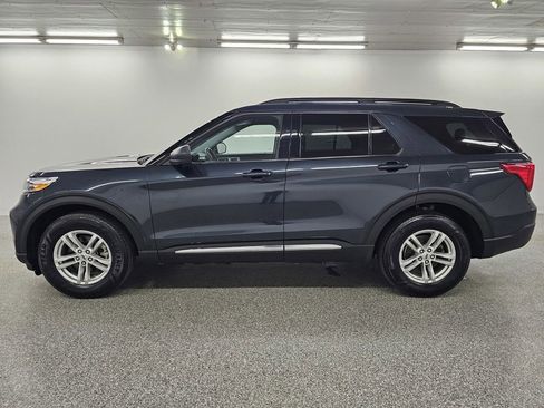 Used 2023 Ford Explorer XLT w/ Equipment Group 202A AWD/4WD image 7