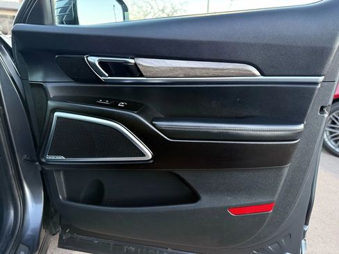 Used 2020 Kia Telluride SX w/ SX Prestige Package image 33