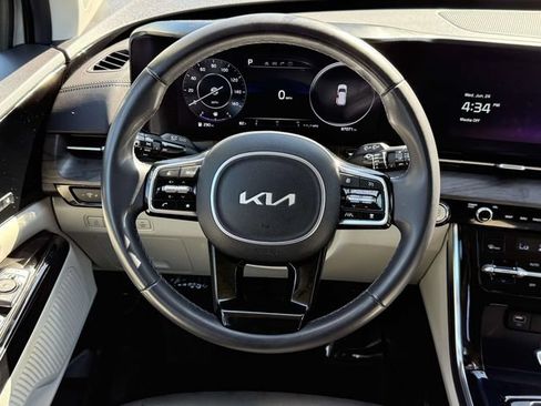Used 2024 Kia Carnival SX FWD image 15