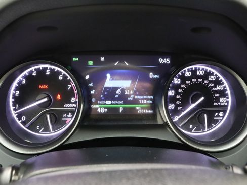 Used 2022 Toyota Camry SE image 38