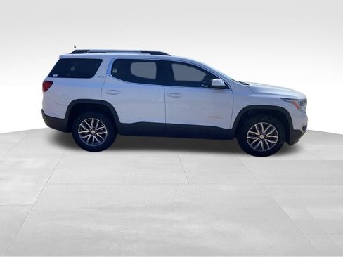 Used 2017 GMC Acadia SLE FWD image 12