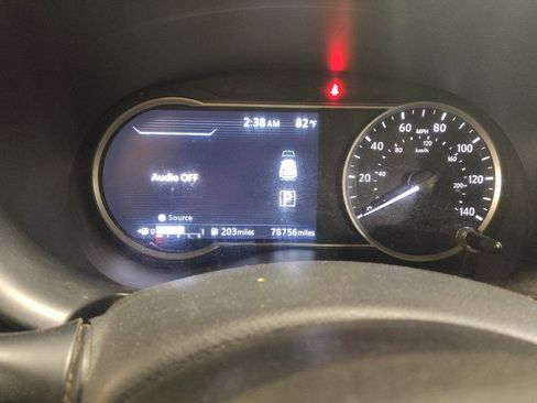 Used 2019 Nissan Kicks SR w/ SR Premium Package FWD image 23