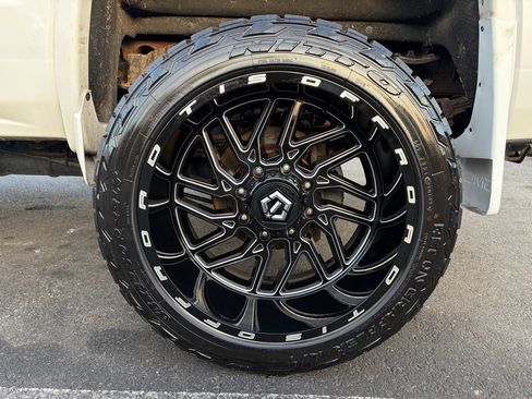 Used 2018 GMC Sierra 3500 Denali w/ Duramax Plus Package image 17