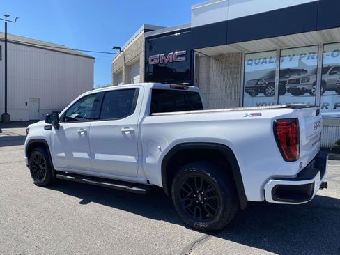 Certified 2025 GMC Sierra 1500 Elevation w/ Preferred Package AWD/4WD image 3