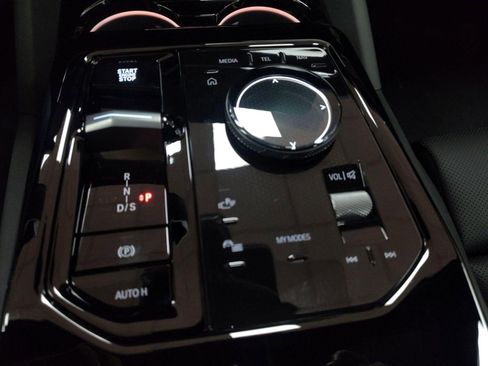 New 2026 BMW 530i xDrive AWD/4WD image 15