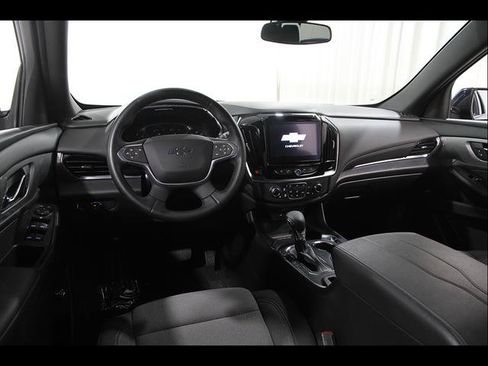Used 2023 Chevrolet Traverse LT FWD image 6