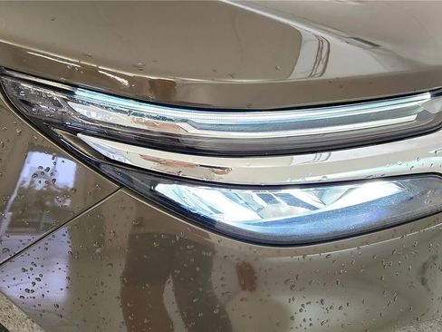 Used 2024 Chevrolet Equinox LT FWD image 14