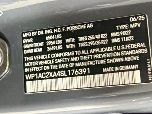 Certified 2025 Porsche Macan Turbo Electric AWD/4WD image 45