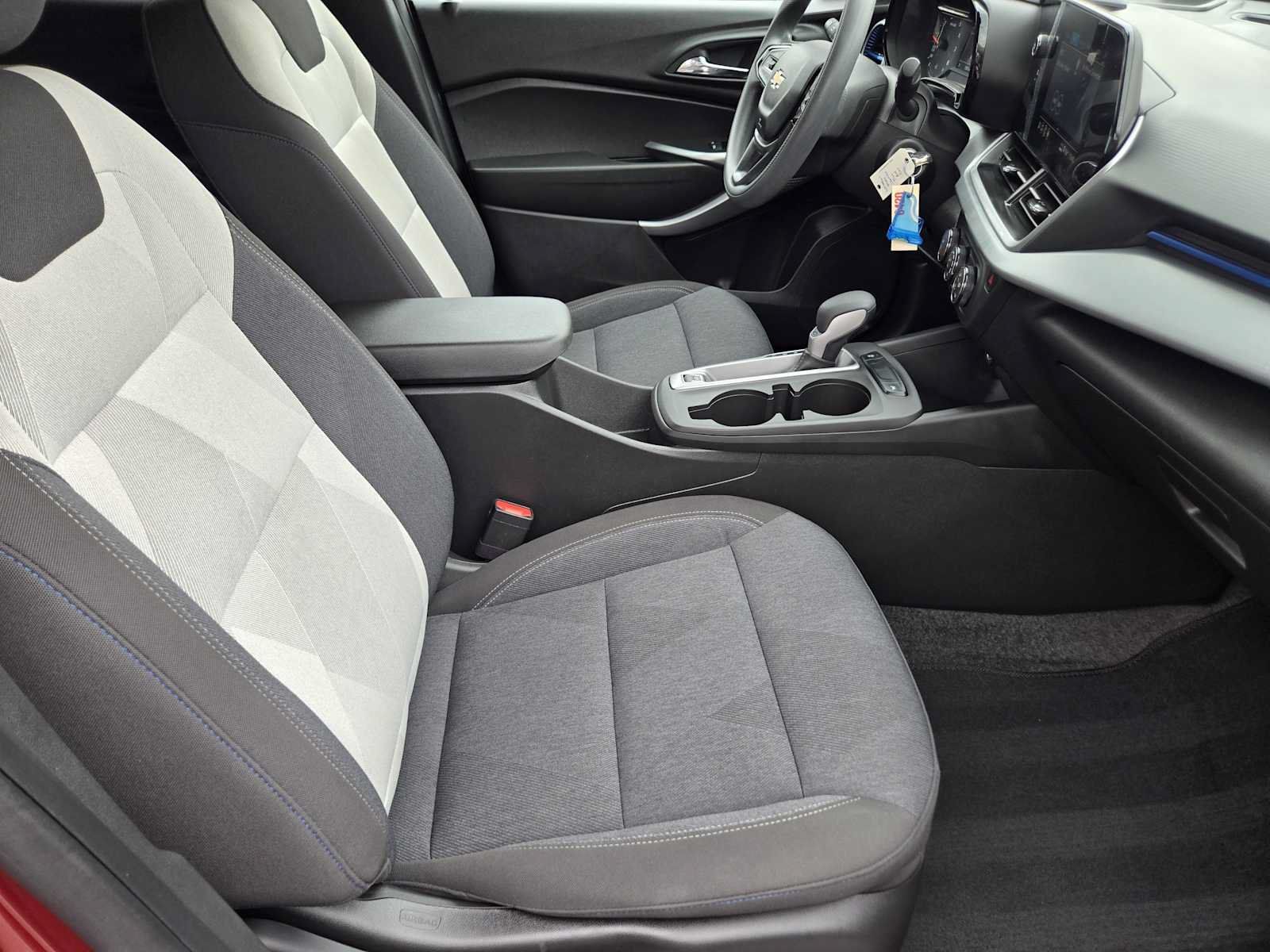 Used 2024 Chevrolet Trax LS w/ LS Convenience Package FWD image 14