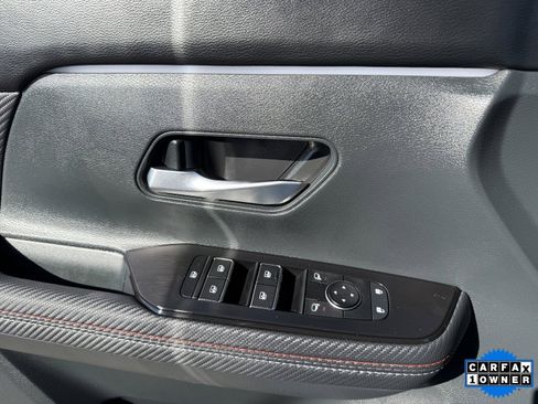 Certified 2025 Nissan Kicks SR image 23