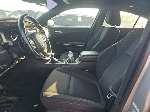 Used 2019 Dodge Charger SXT AWD/4WD image 6