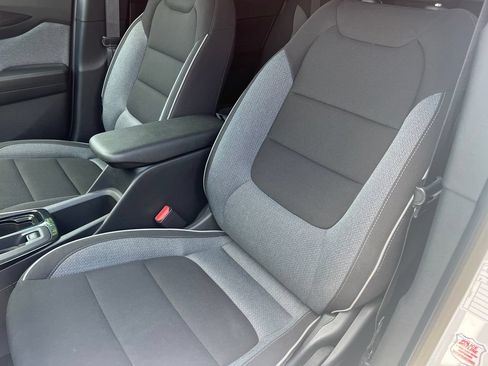 Used 2025 Chevrolet TrailBlazer LT AWD/4WD image 11
