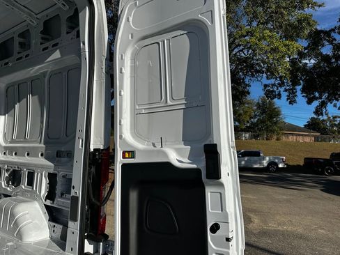 New 2025 Ford Transit 350 148 High Roof image 33