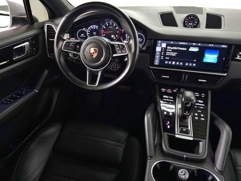 Used 2020 Porsche Cayenne AWD/4WD image 19