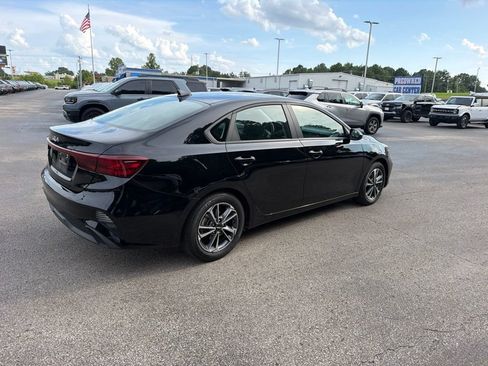 Used 2024 Kia Forte LXS FWD image 3