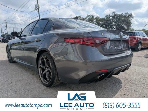 Used 2017 Alfa Romeo Giulia Ti w/ TI 19" Sport Package RWD image 5