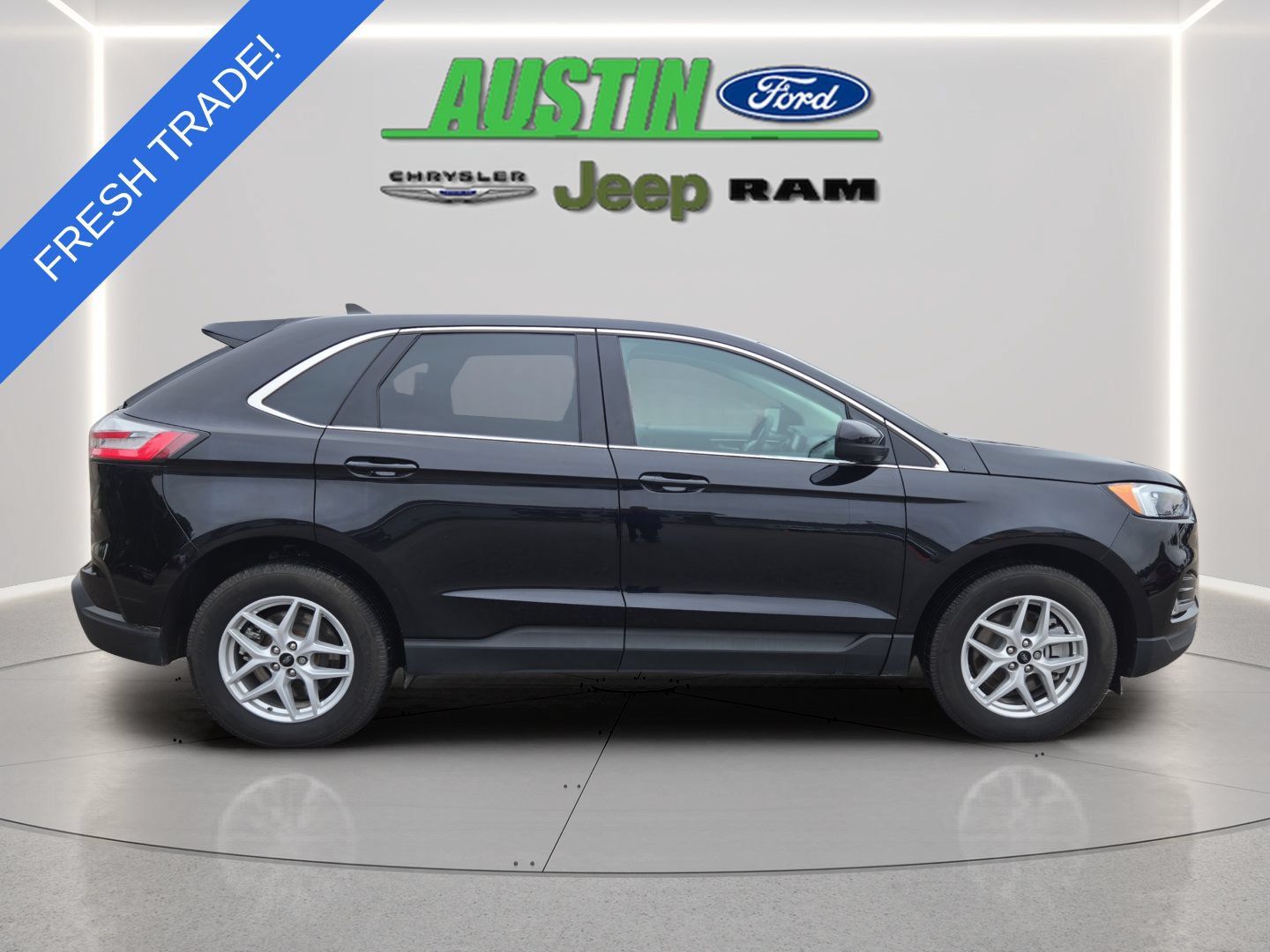 Used 2024 Ford Edge SEL w/ Convenience Package AWD/4WD image 6