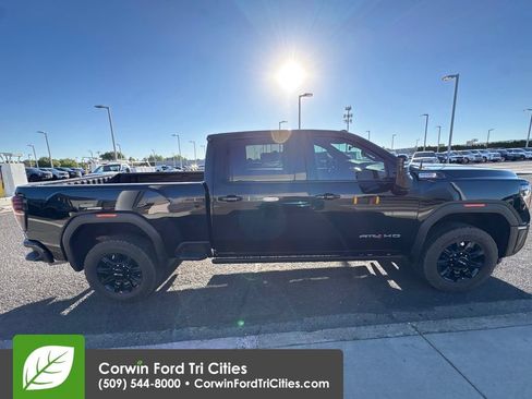 Used 2024 GMC Sierra 2500 AT4 w/ AT4 Premium Plus Package AWD/4WD image 6