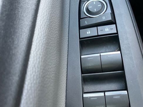 Certified 2026 Toyota Prius XLE FWD image 14
