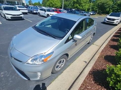 Used 2015 Toyota Prius Two FWD image 4