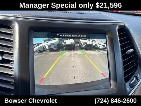 Used 2021 Jeep Cherokee Latitude Lux w/ Comfort/Convenience Group AWD/4WD image 14