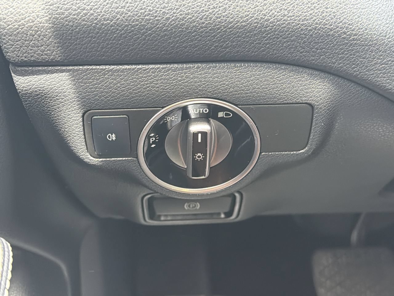 Used 2019 Mercedes-Benz CLA 250 image 25