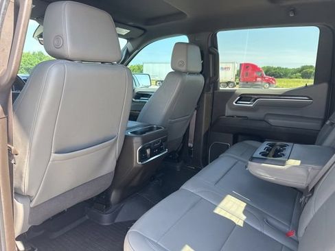 Used 2022 Chevrolet Silverado 1500 LTZ w/ Technology Package AWD/4WD image 25