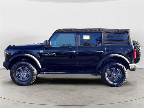 Used 2022 Ford Bronco Big Bend image 2