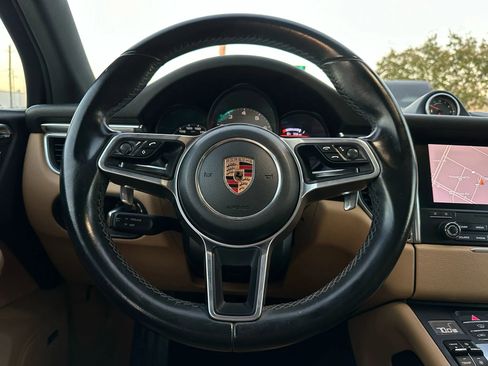 Used 2017 Porsche Macan S image 29