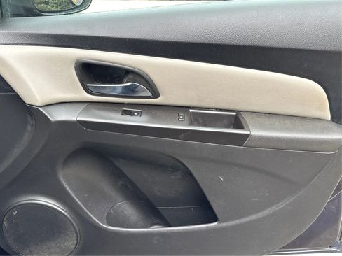 Used 2015 Chevrolet Cruze LT image 22