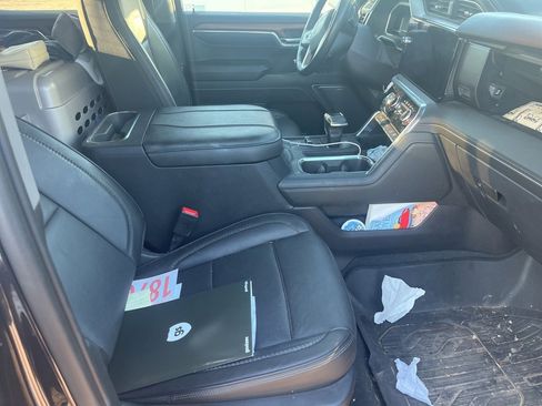 Used 2023 GMC Sierra 1500 Denali w/ Technology Package image 4