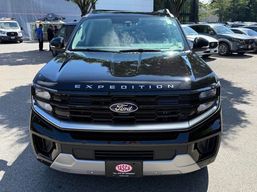 Used 2026 Ford Expedition Max Platinum AWD/4WD image 2