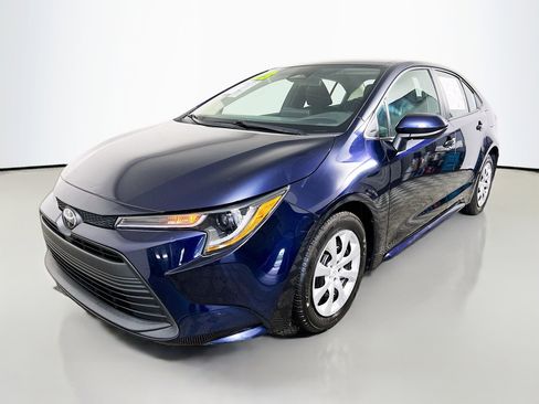Used 2023 Toyota Corolla LE image 10