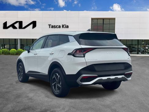Used 2024 Kia Sportage LX AWD/4WD image 6
