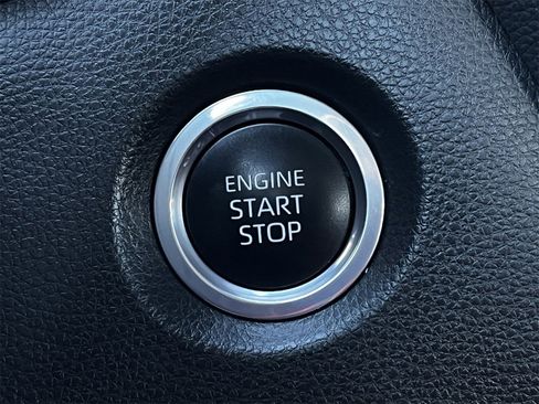 Used 2023 Toyota Corolla SE image 19