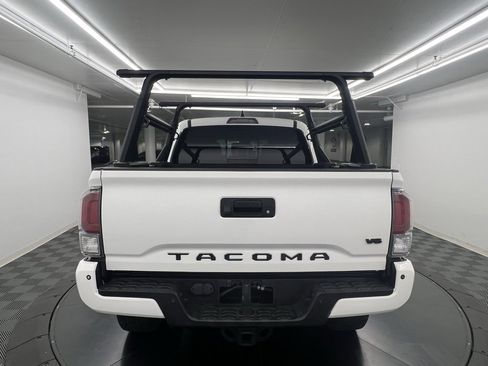 Used 2021 Toyota Tacoma TRD Off-Road image 5