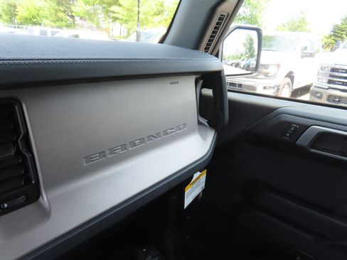 New 2026 Ford Bronco Outer Banks AWD/4WD image 12