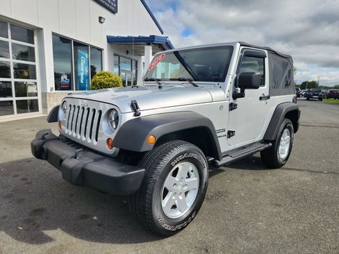 Used 2010 Jeep Wrangler Sport AWD/4WD image 5