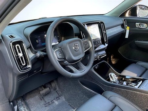 New 2026 Volvo XC40 B5 Plus w/ Climate Package image 8