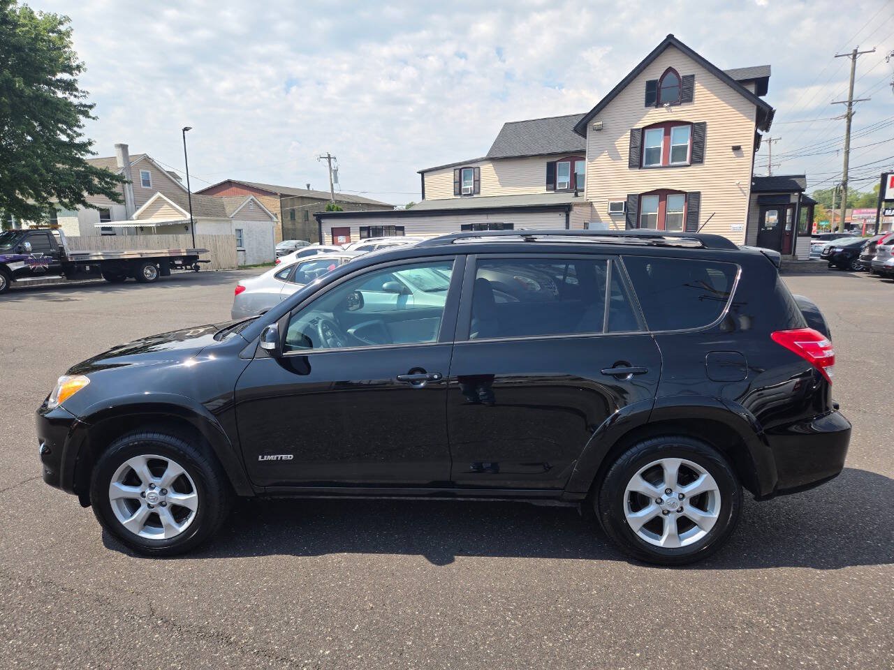Used 2011 Toyota RAV4 Limited w/ Limited Extra Value Pkg AWD/4WD image 9