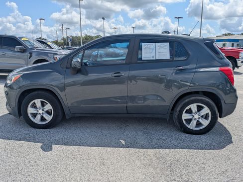 Used 2020 Chevrolet Trax LS FWD image 7