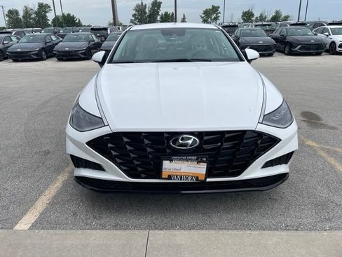 Used 2023 Hyundai Sonata SEL w/ Preferred Accessory Package FWD image 2