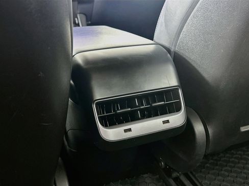 Used 2018 Tesla Model 3 Long Range RWD image 27