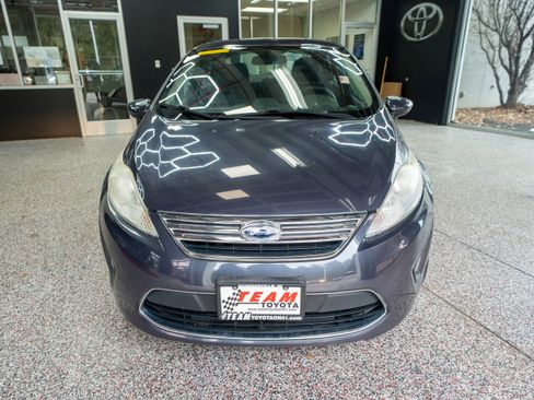 Used 2012 Ford Fiesta SE image 6