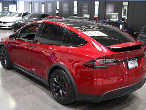 Used 2023 Tesla Model X Plaid image 12
