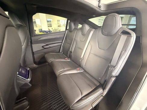 Used 2023 Tesla Model X image 18