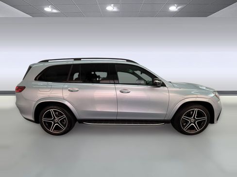 Used 2025 Mercedes-Benz GLS 450 4MATIC w/ AMG Line Exterior image 7