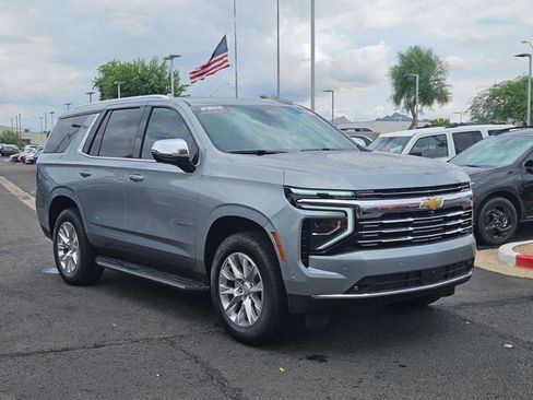 Used 2025 Chevrolet Tahoe Premier AWD/4WD image 3
