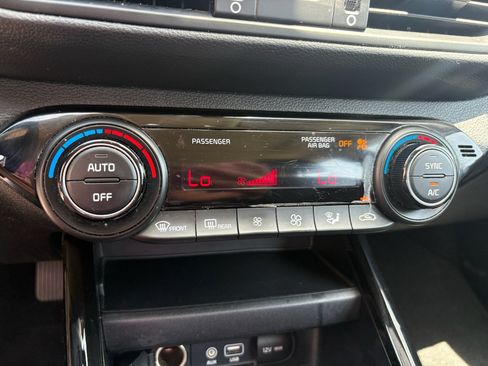 Used 2019 Kia Forte S w/ S Premium Package FWD image 15